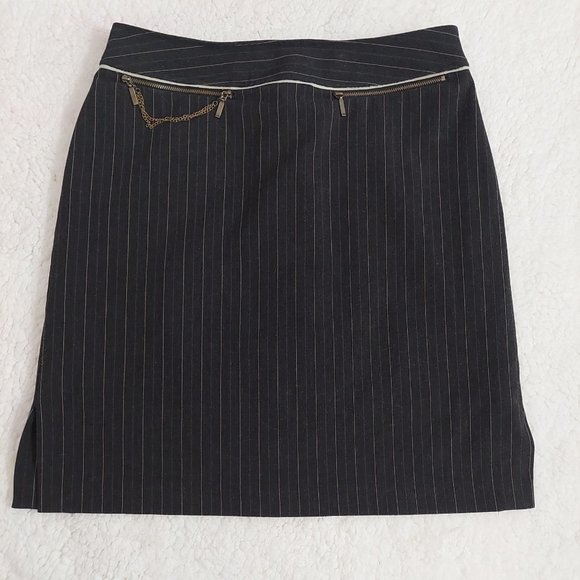 Pencil pinstripe skirt with pockets and chain details *repaired damage* - Picture 2 of 8